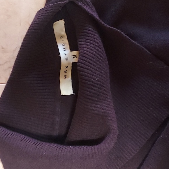 Max Studio- Size M, Fold down neck turtleneck sweater. - Picture 2 of 6